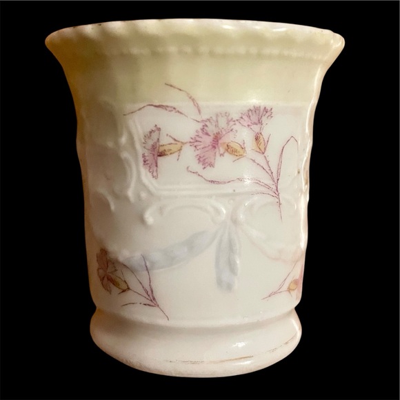 Antique WEIMAR fine china from Germany - sweet 2" x 2" toothpick holder - lovely - Picture 1 of 11